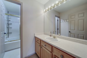  Photo 46
