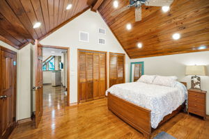 Upper Level Bedroom2b