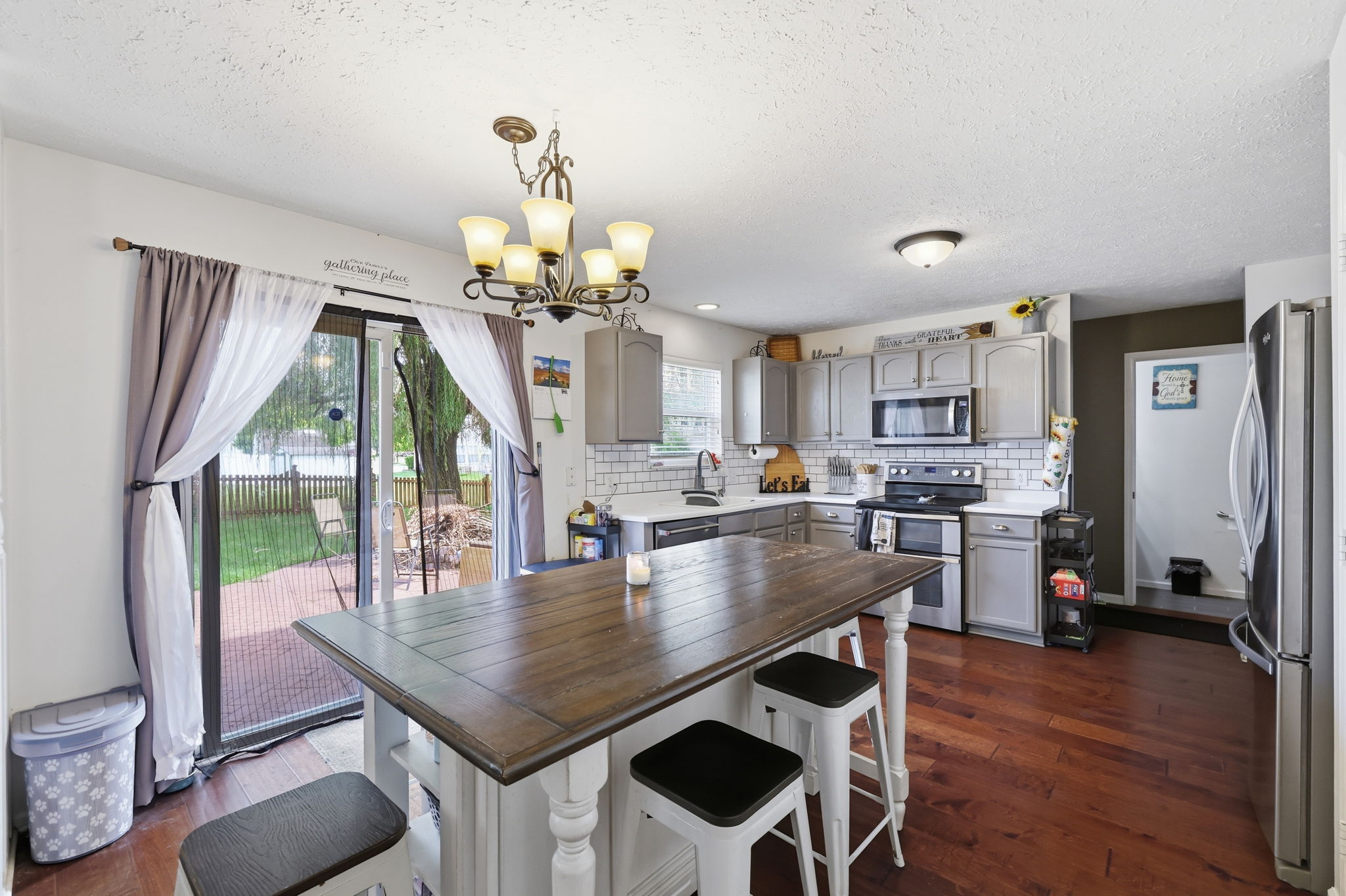 19448 Roudebush Blvd_011