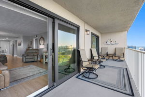 25'  Foot Balcony Fronts Living Rm & Master Bdrm.