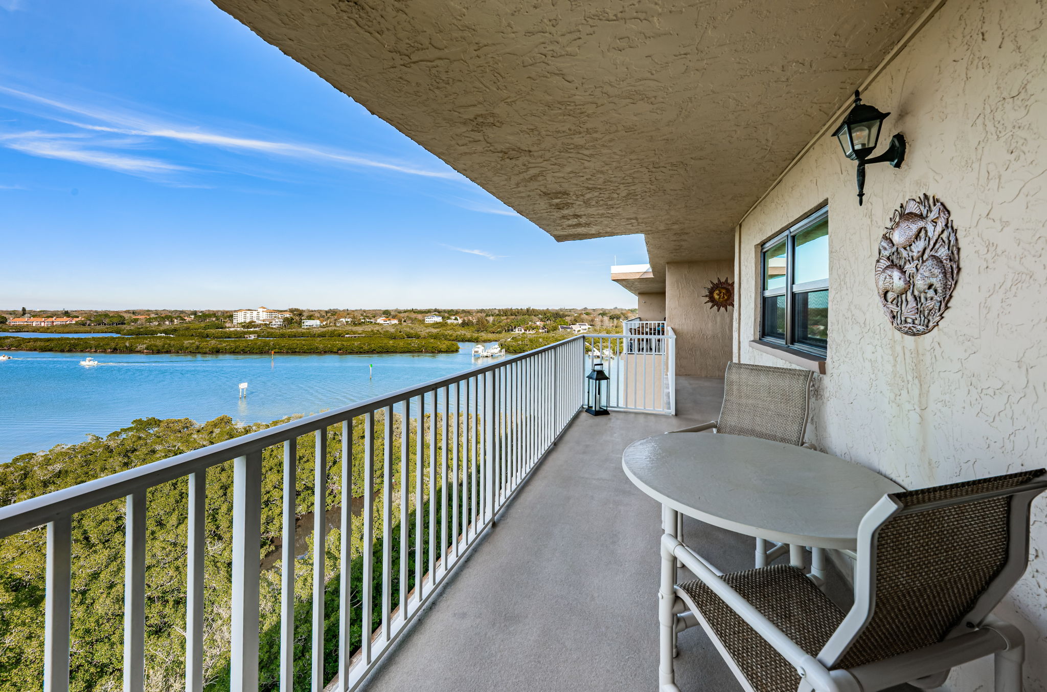 Living Room Balcony2