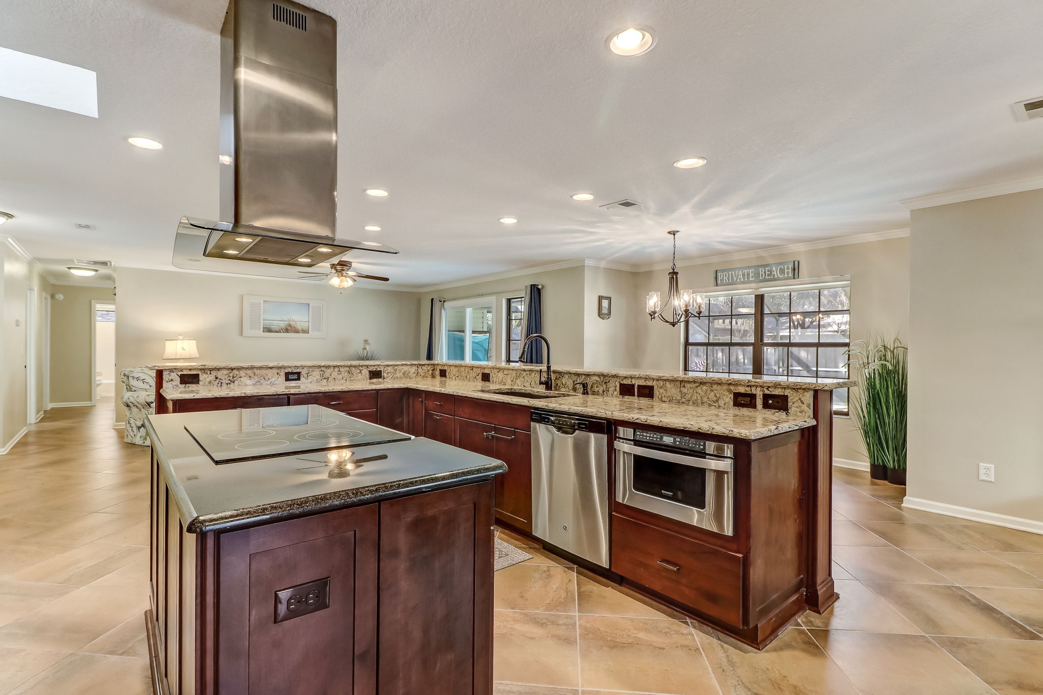 Egan's Bluff Pool Home ECVT