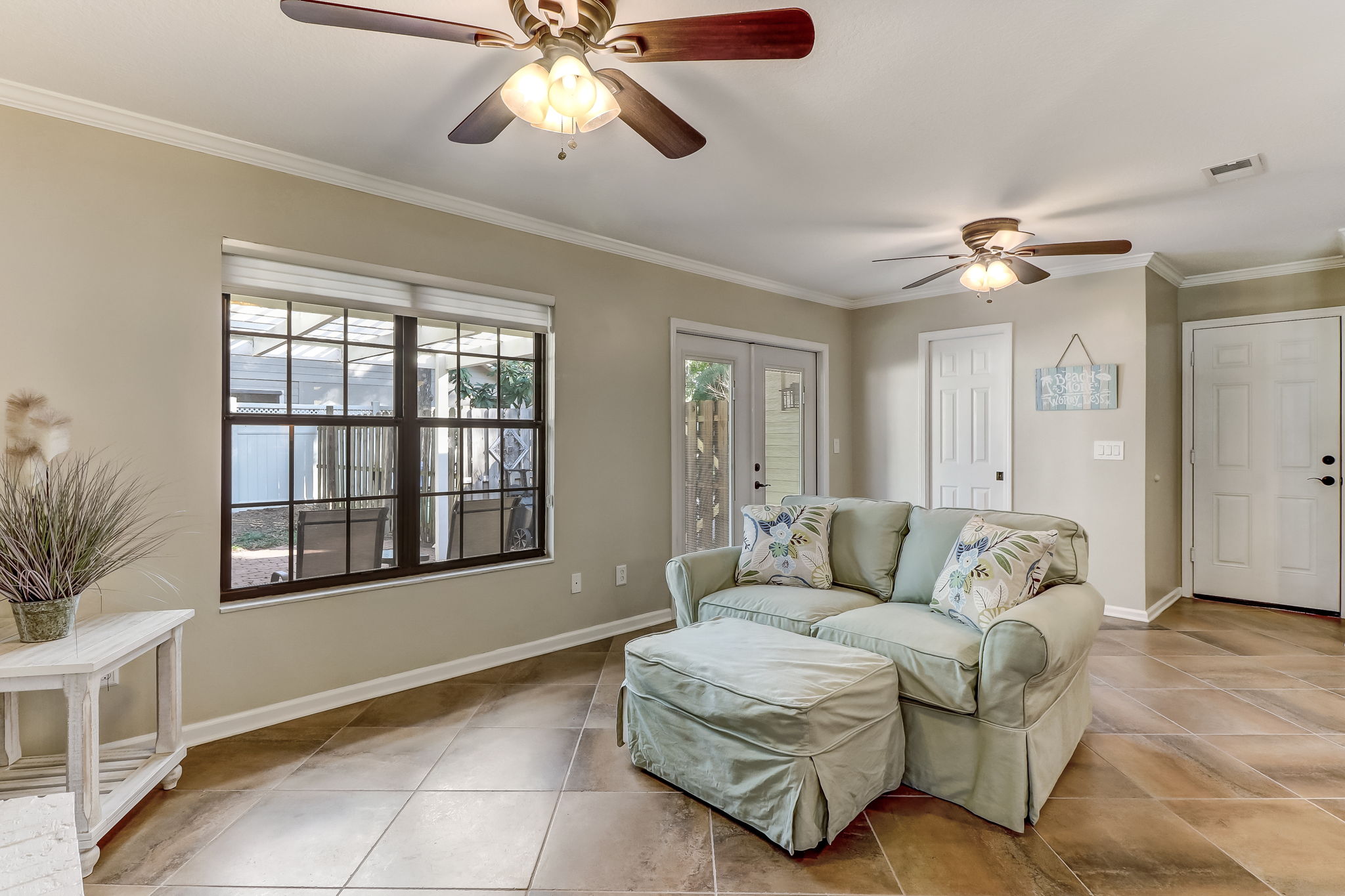 Egan's Bluff Pool Home ECVT