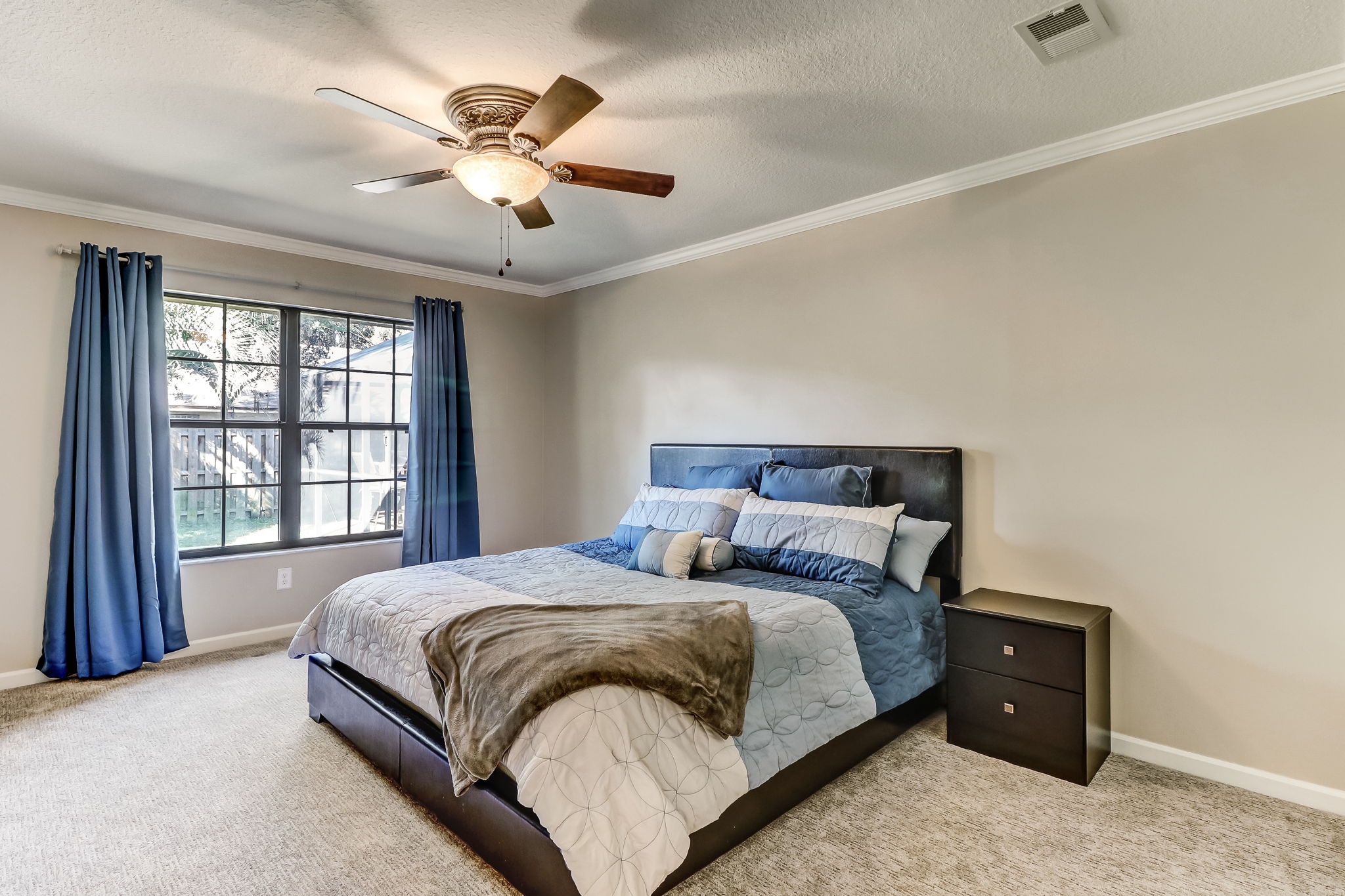 Egan's Bluff Pool Home ECVT