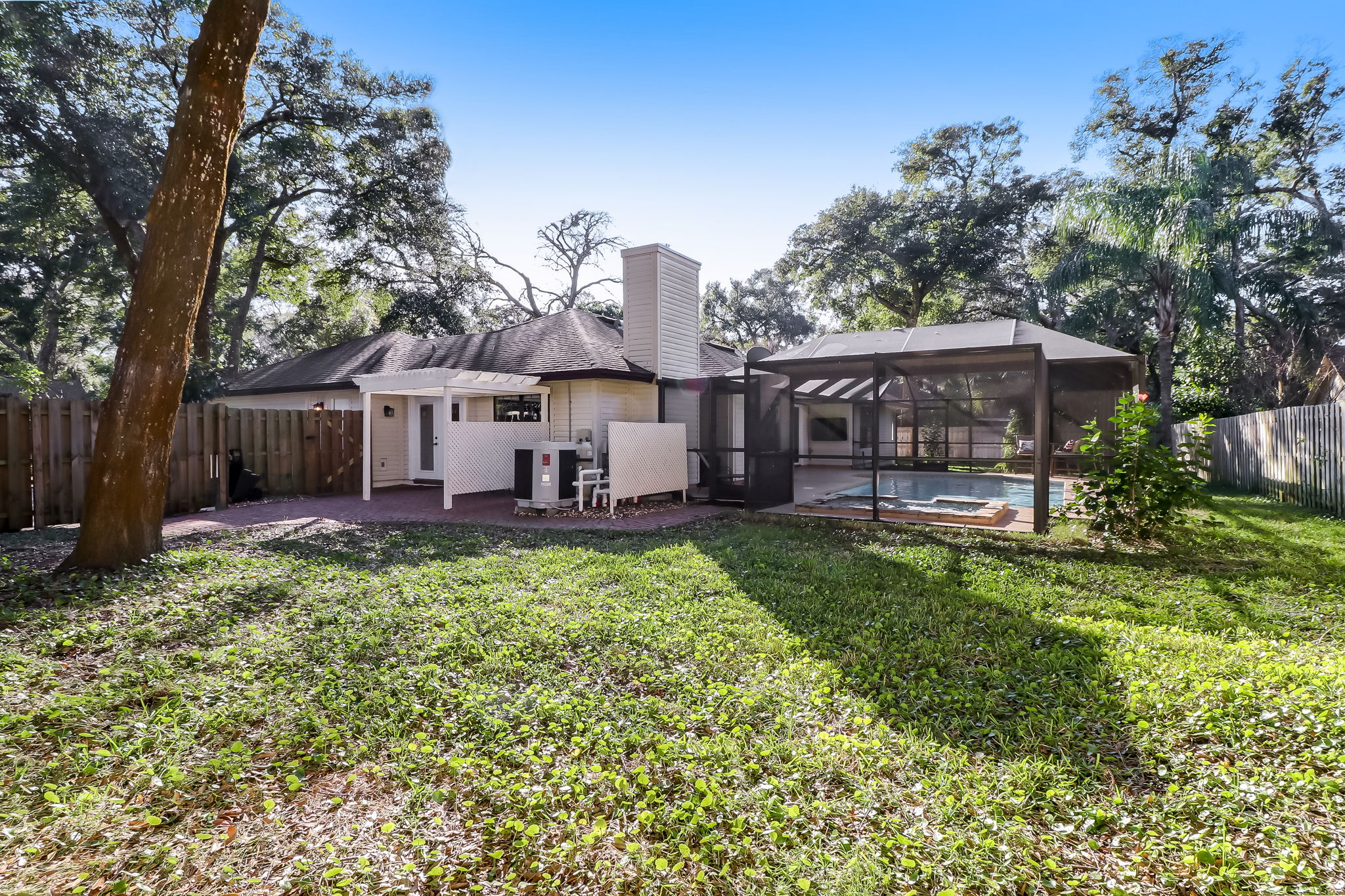 Egan's Bluff Pool Home ECVT