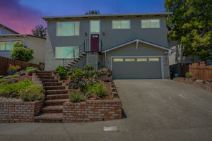 Photo 0