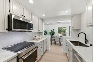 016_F8_1949 Huxley Ct