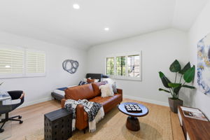 027_F8_1949 Huxley Ct