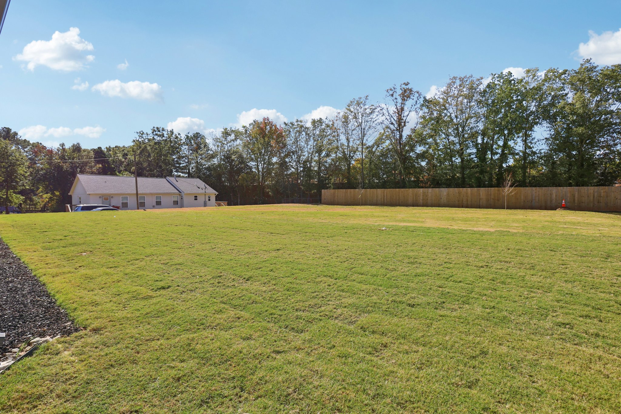 Pucketts Dr SW-S0111-004.jpg