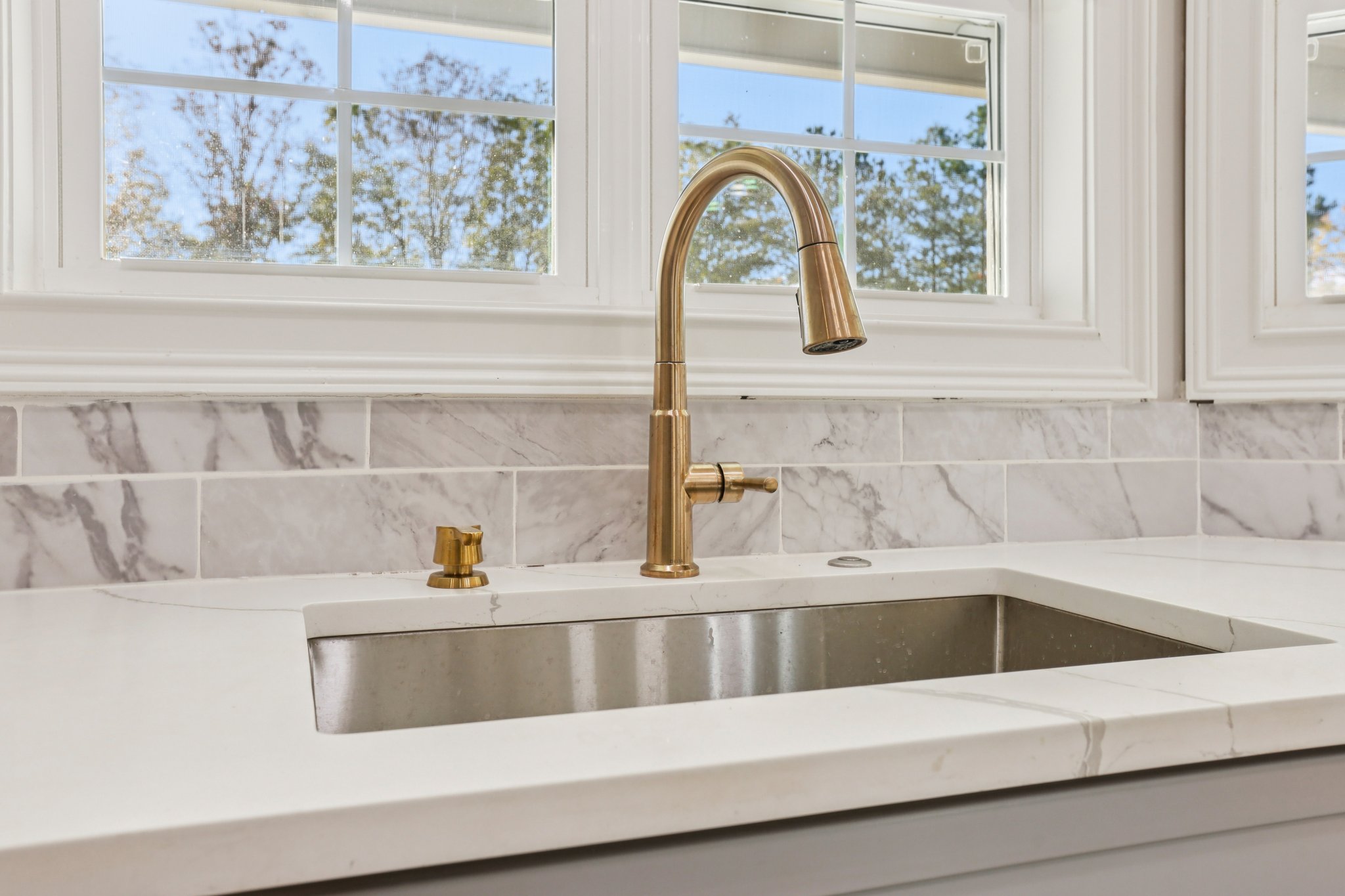 Pucketts Dr SW-S0611-013.jpg