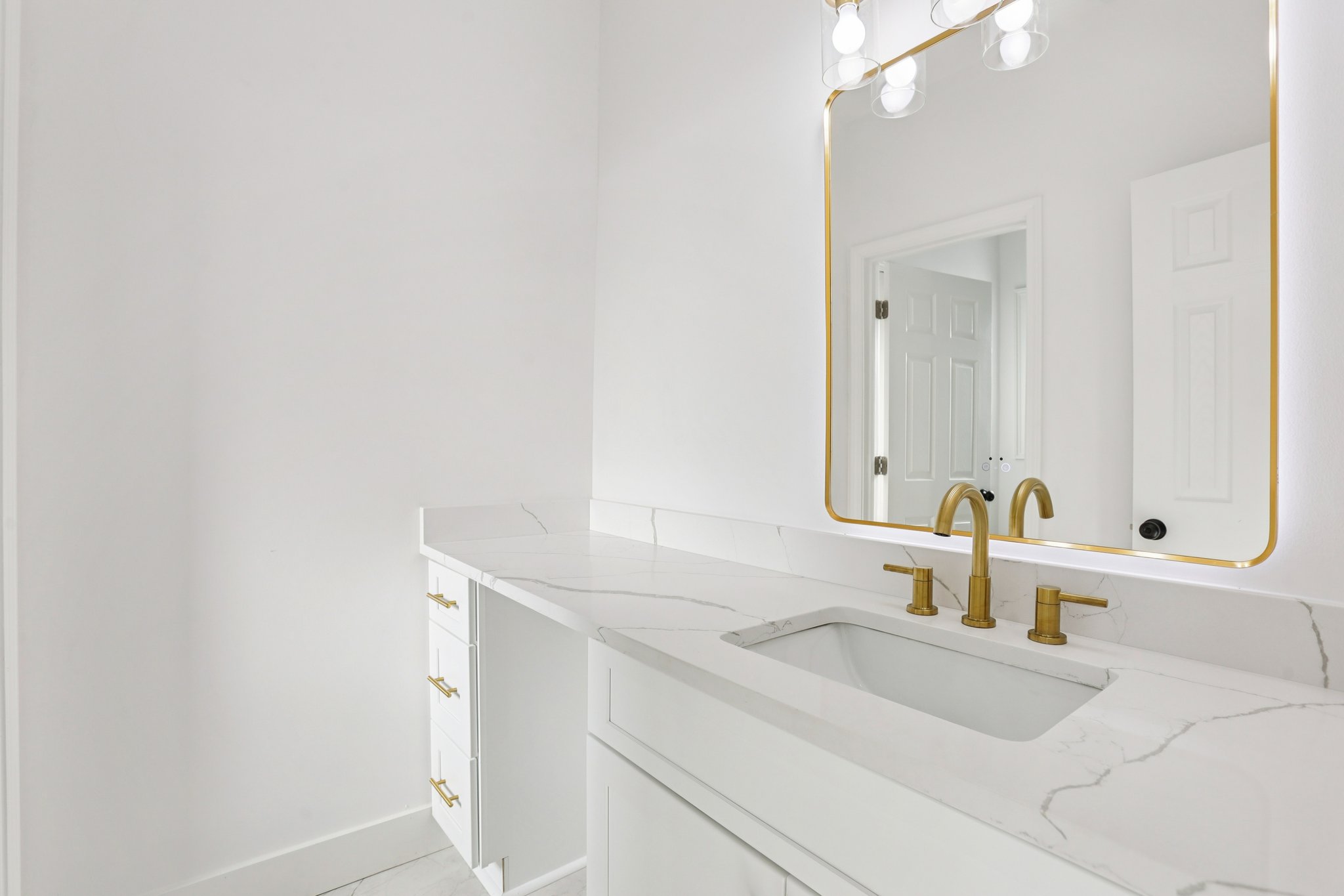 Pucketts Dr SW-S0611-023.jpg