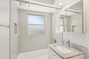 7th St-S2108-021.jpg