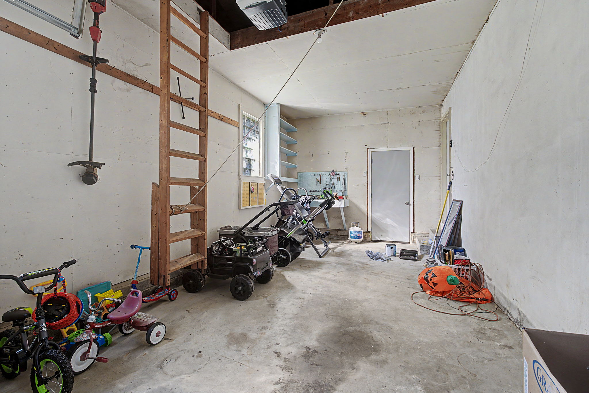  Photo 36