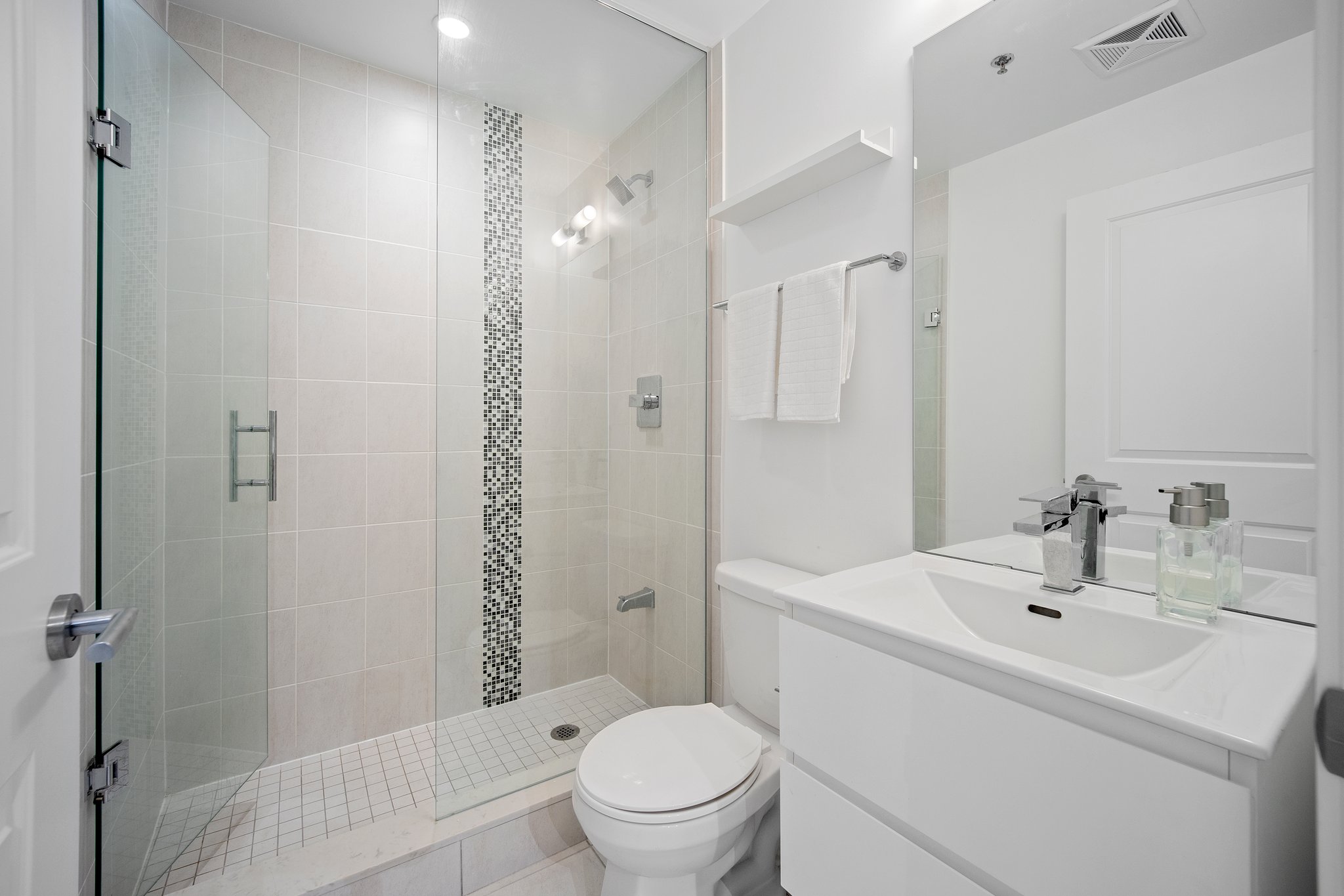 Toronto property showcase — delivered property photograph 17