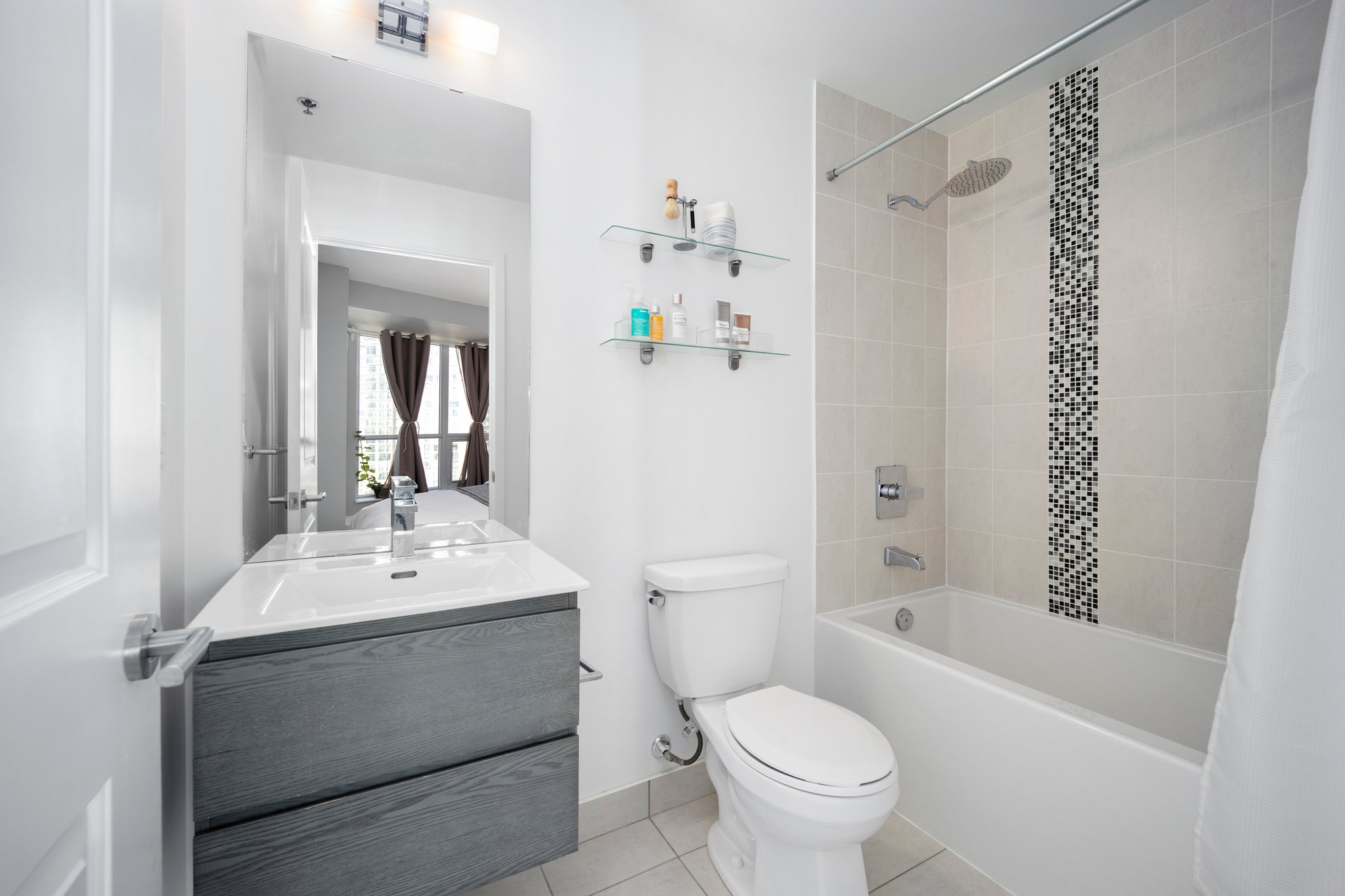 Toronto property showcase — delivered property photograph 16