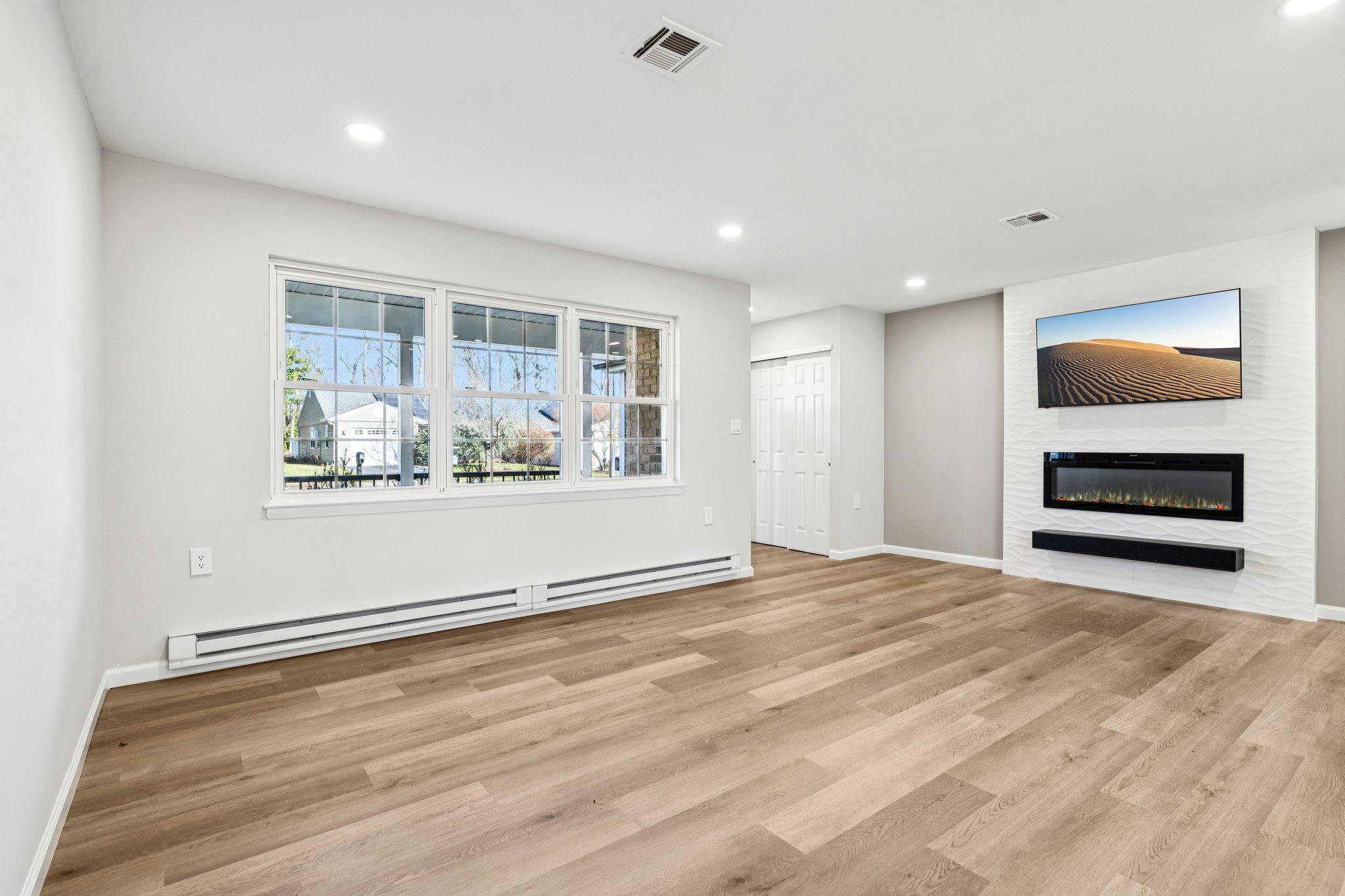 Canterbury Dr-S0612-007.jpg