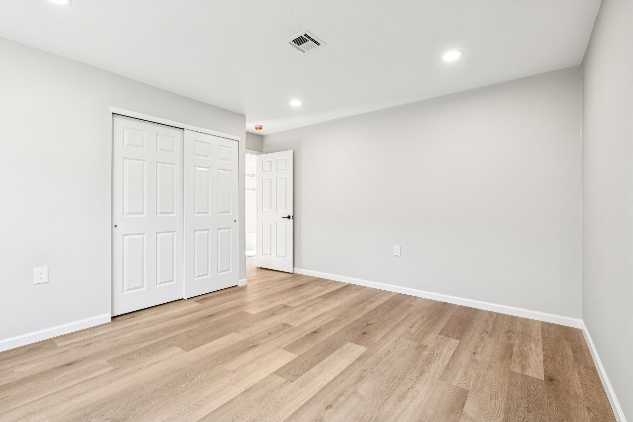 Canterbury Dr-S0612-019.jpg