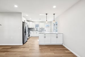 Canterbury Dr-S0612-010.jpg