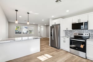 Canterbury Dr-S0612-012.jpg