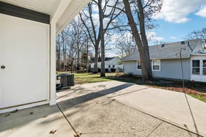 Canterbury Dr-S0612-026.jpg