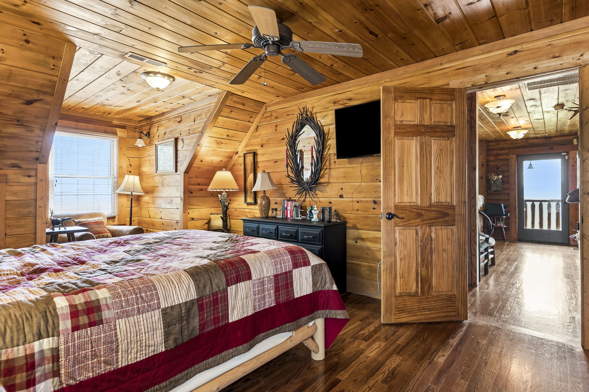  Photo 28
