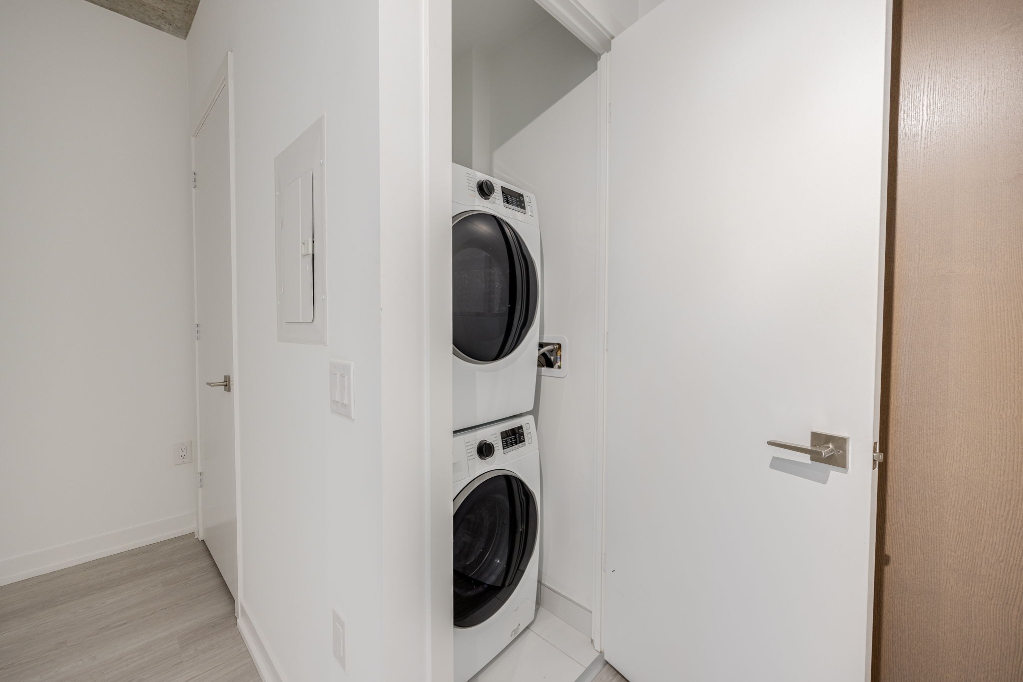 Toronto property showcase — delivered property photograph 4