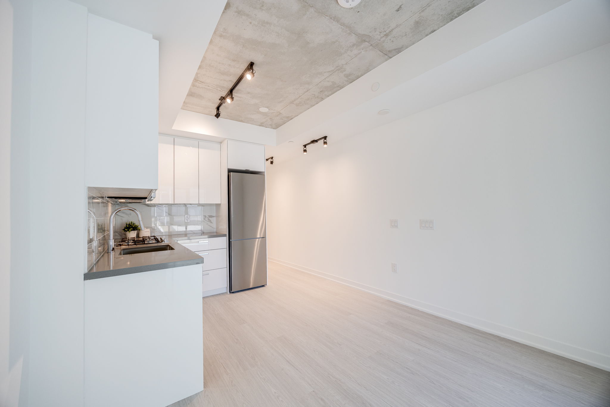 Toronto property showcase — delivered property photograph 10