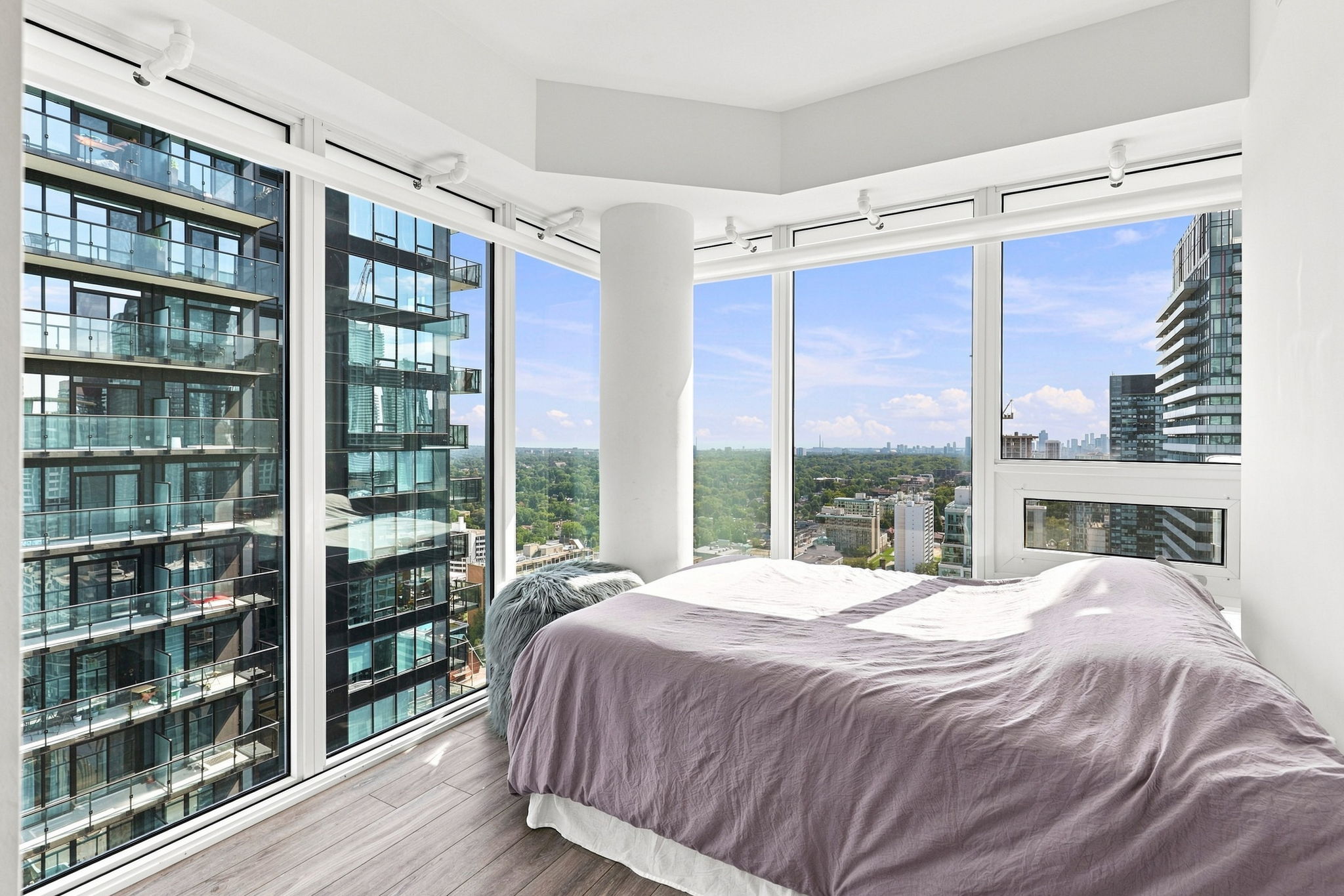 Property in Toronto — delivered property photograph 13