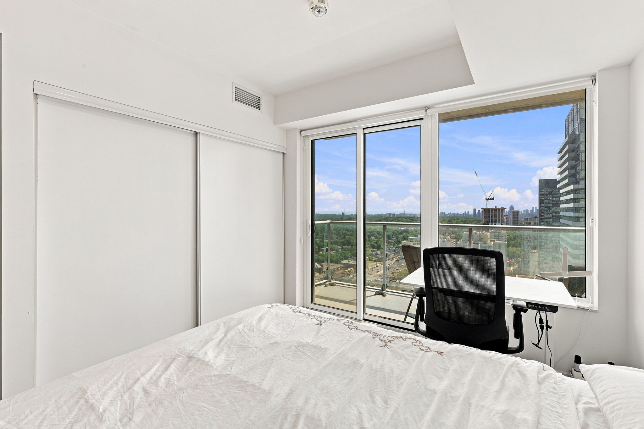 Property in Toronto — delivered property photograph 16