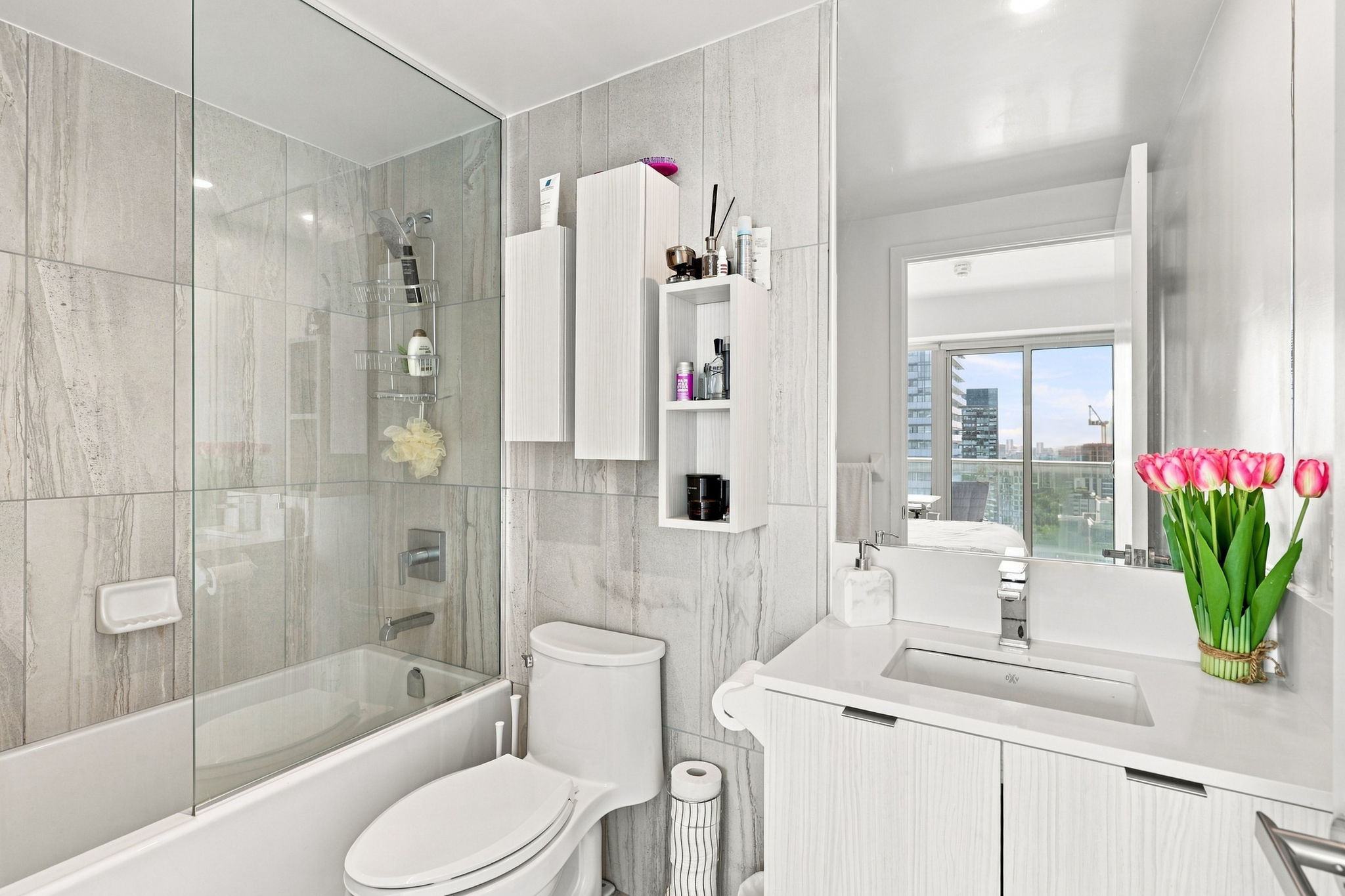 Property in Toronto — delivered property photograph 18