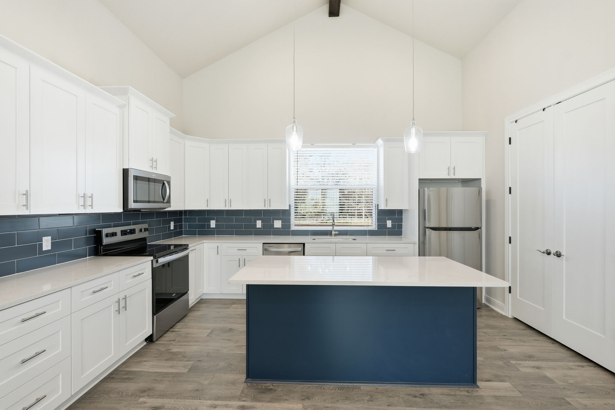 Kitchen/Breakfast Bar