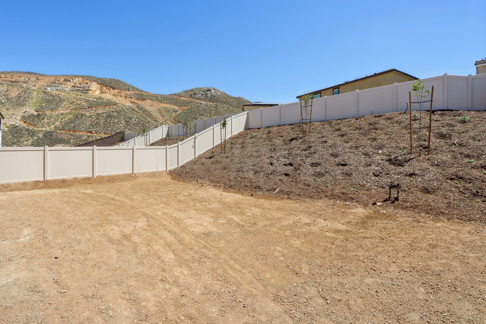 So Cal - Nichols Ranch - 19508 Hanging Rock Rd Lake Elsinore CA 92532 - 038