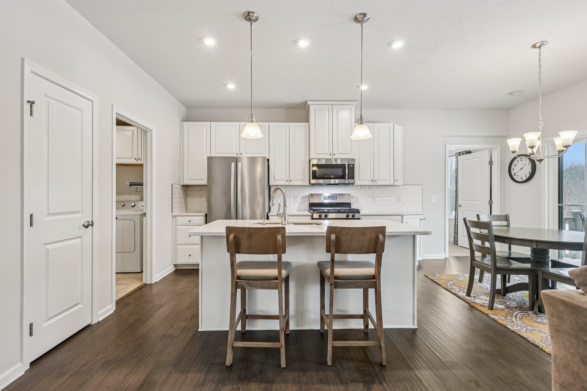 E Woodland Dr-S0301-011.jpg