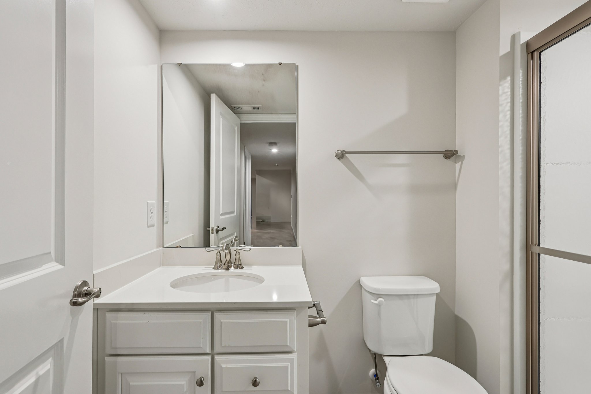 E Woodland Dr-S0301-014.jpg