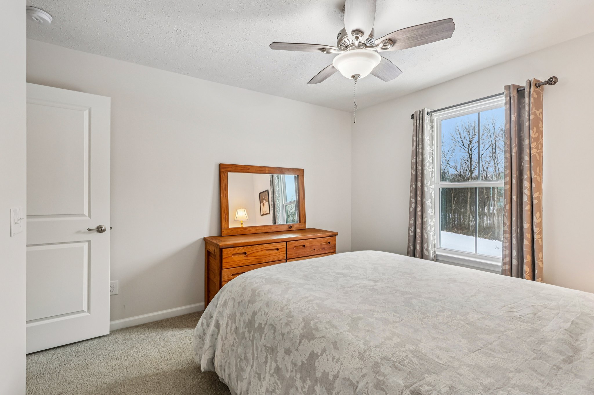 E Woodland Dr-S0301-026.jpg