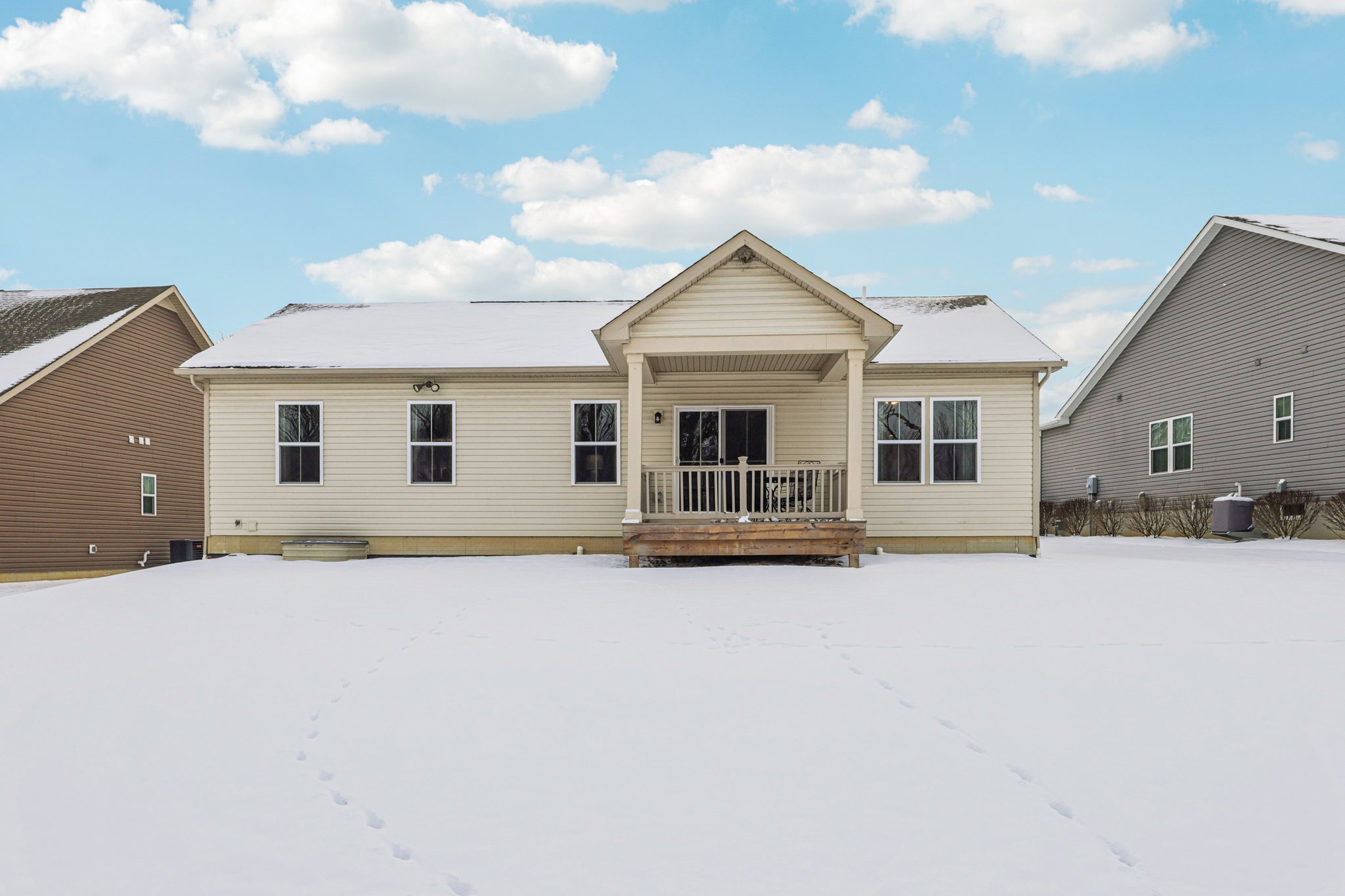 E Woodland Dr-S0301-034.jpg