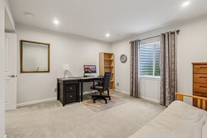 E Woodland Dr-S0301-016.jpg