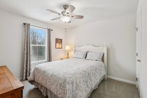 E Woodland Dr-S0301-025.jpg