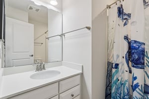 E Woodland Dr-S0301-028.jpg