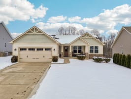 E Woodland Dr-S0301-035.jpg