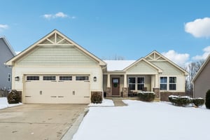 E Woodland Dr-S0601-1-001.jpg