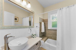 Bathroom 2a