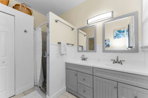 Master Bathroom 1a
