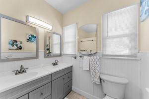 Master Bathroom 1b