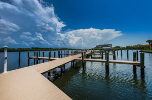 Private Dock and Boat Slips6