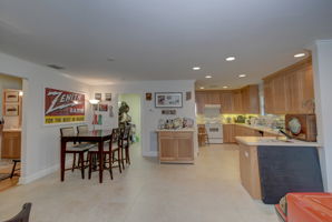  Photo 48