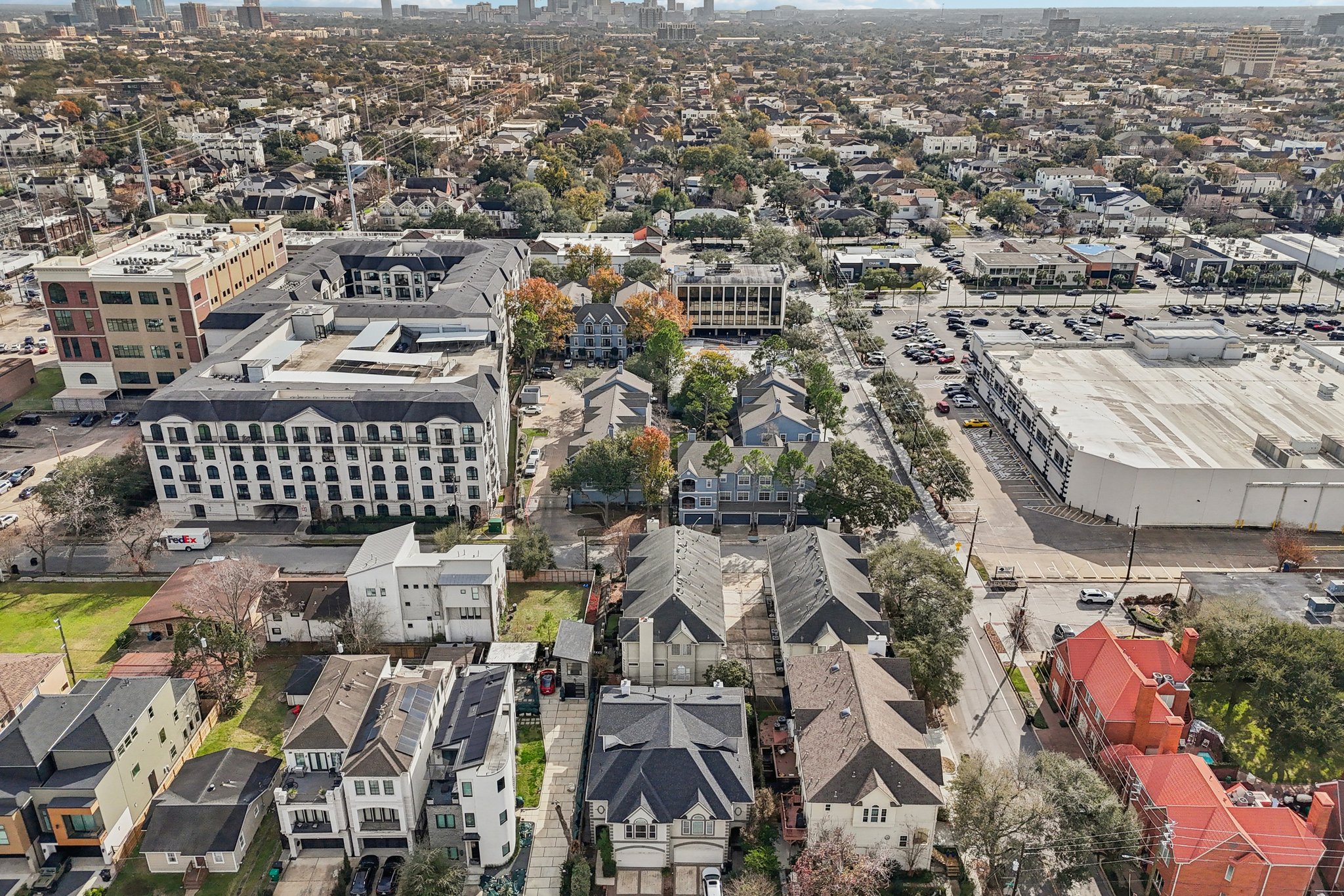 W Clay St-L2801-065.jpg