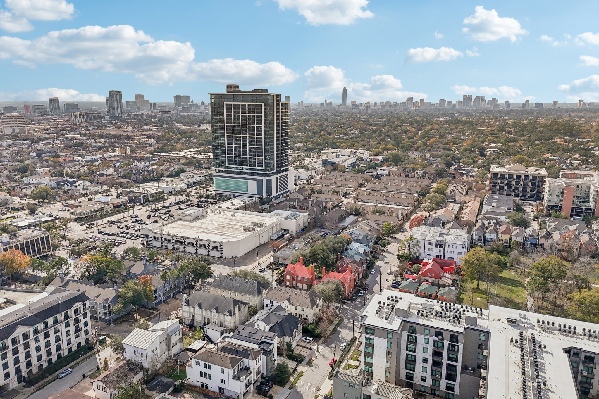 W Clay St-L2801-072.jpg