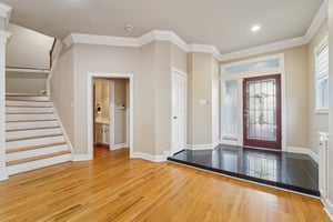 W Clay St-L2801-004.jpg