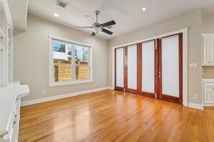 W Clay St-L2801-010.jpg